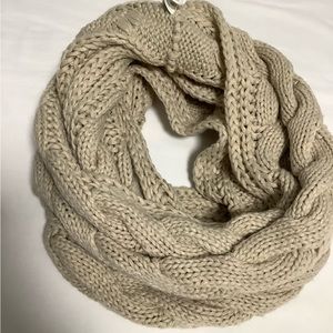 Neosan Women loop beige chunky infinity scarf (W454)